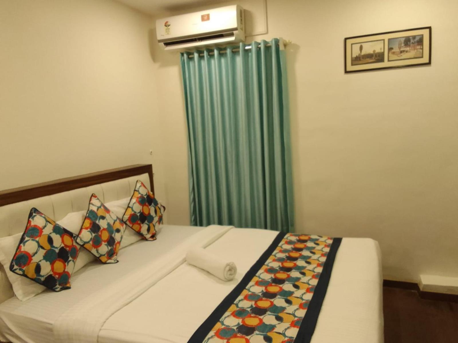De Classico Hotel- Juhu, Mumbai